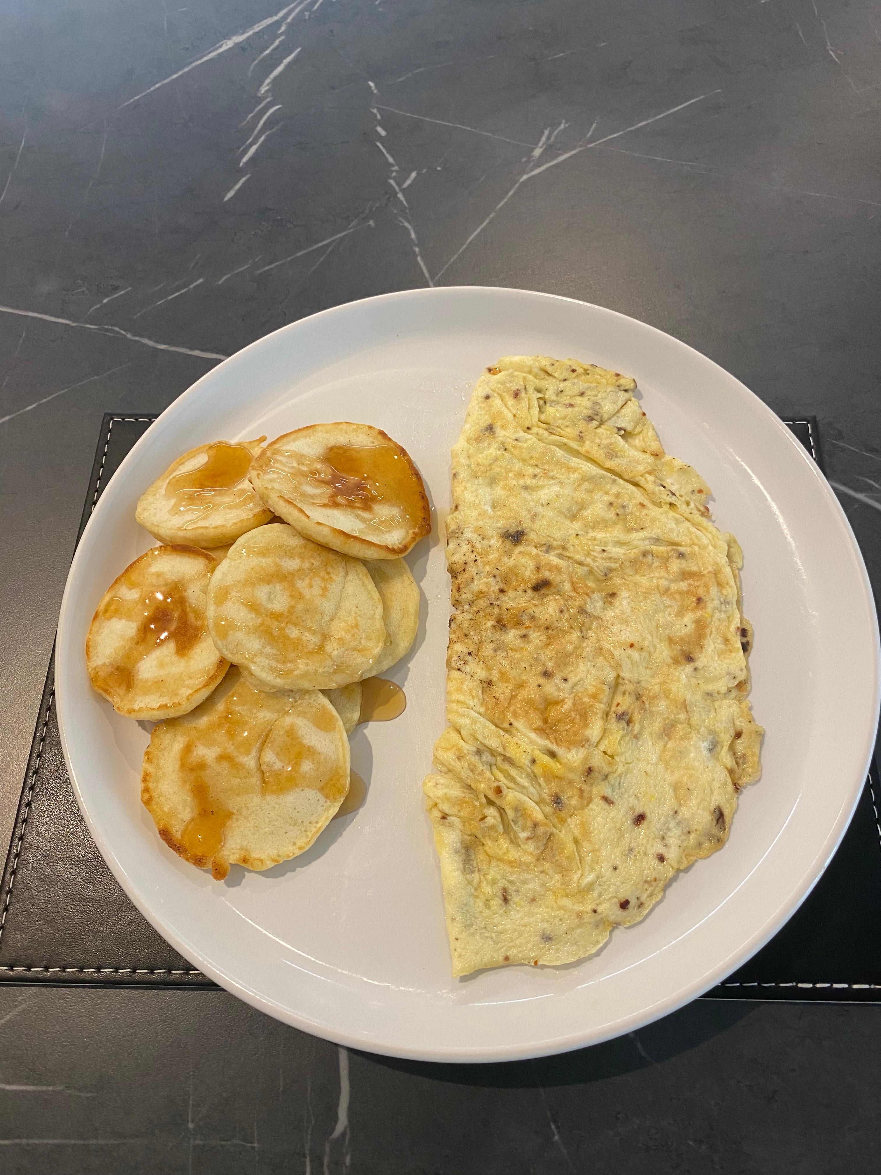 Pancakes & Omelette
